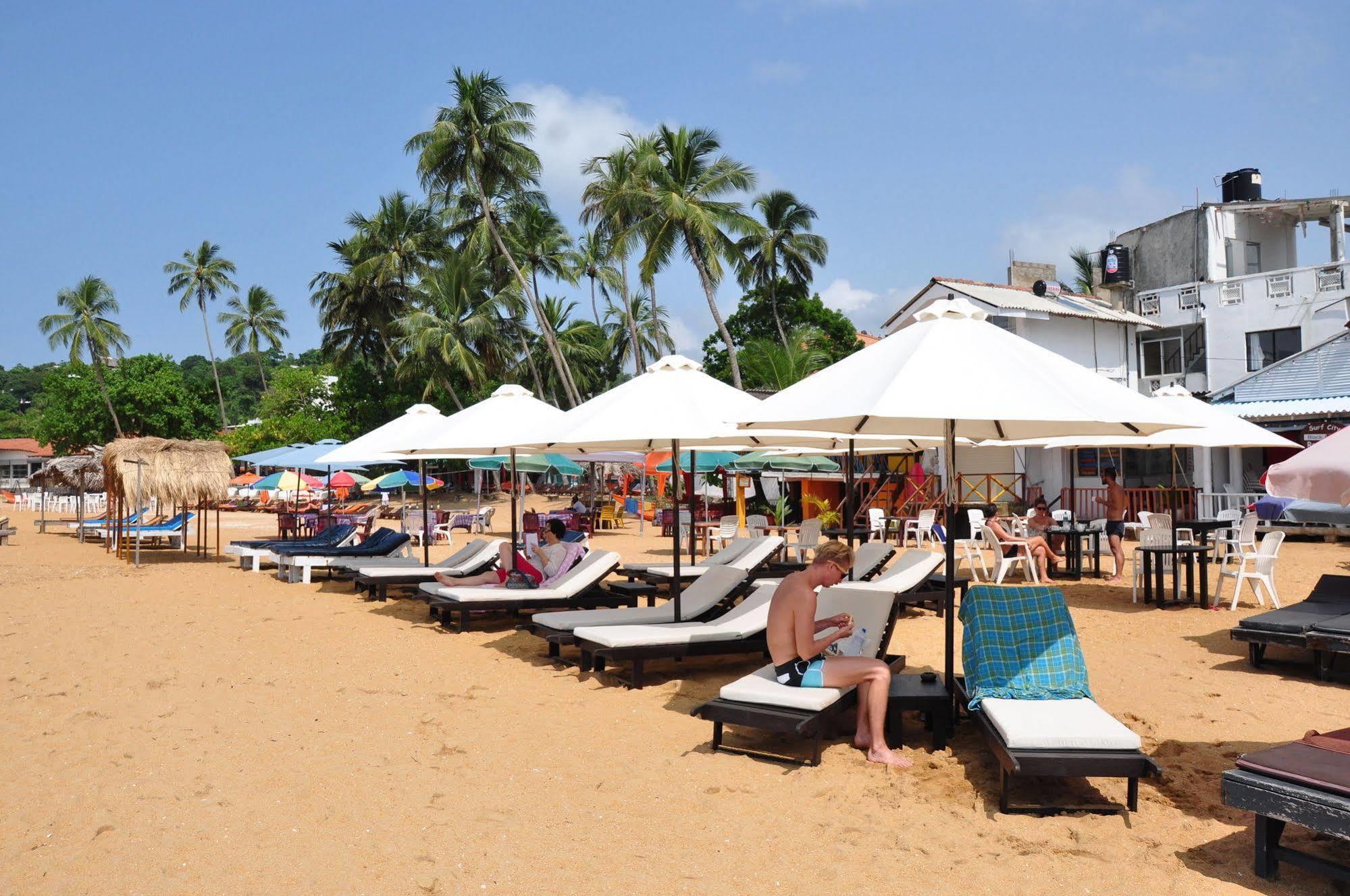 Surfcity Guesthouse Unawatuna Zewnętrze zdjęcie